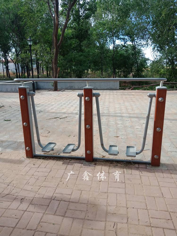 塑木健身路径 小区健身器材 公园运动锻炼设备 漫步机 腰背按摩训练器 休闲区健身路径(图4)